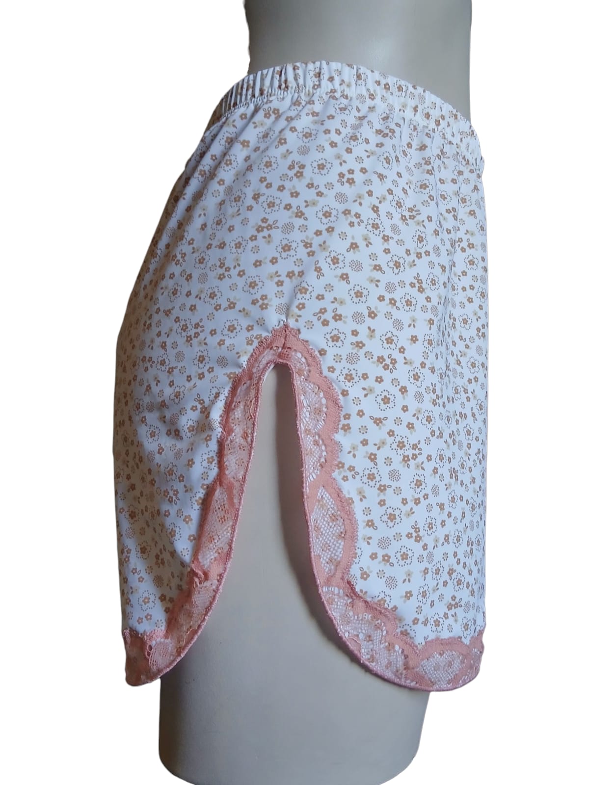 pigiama a fiorellini rosa